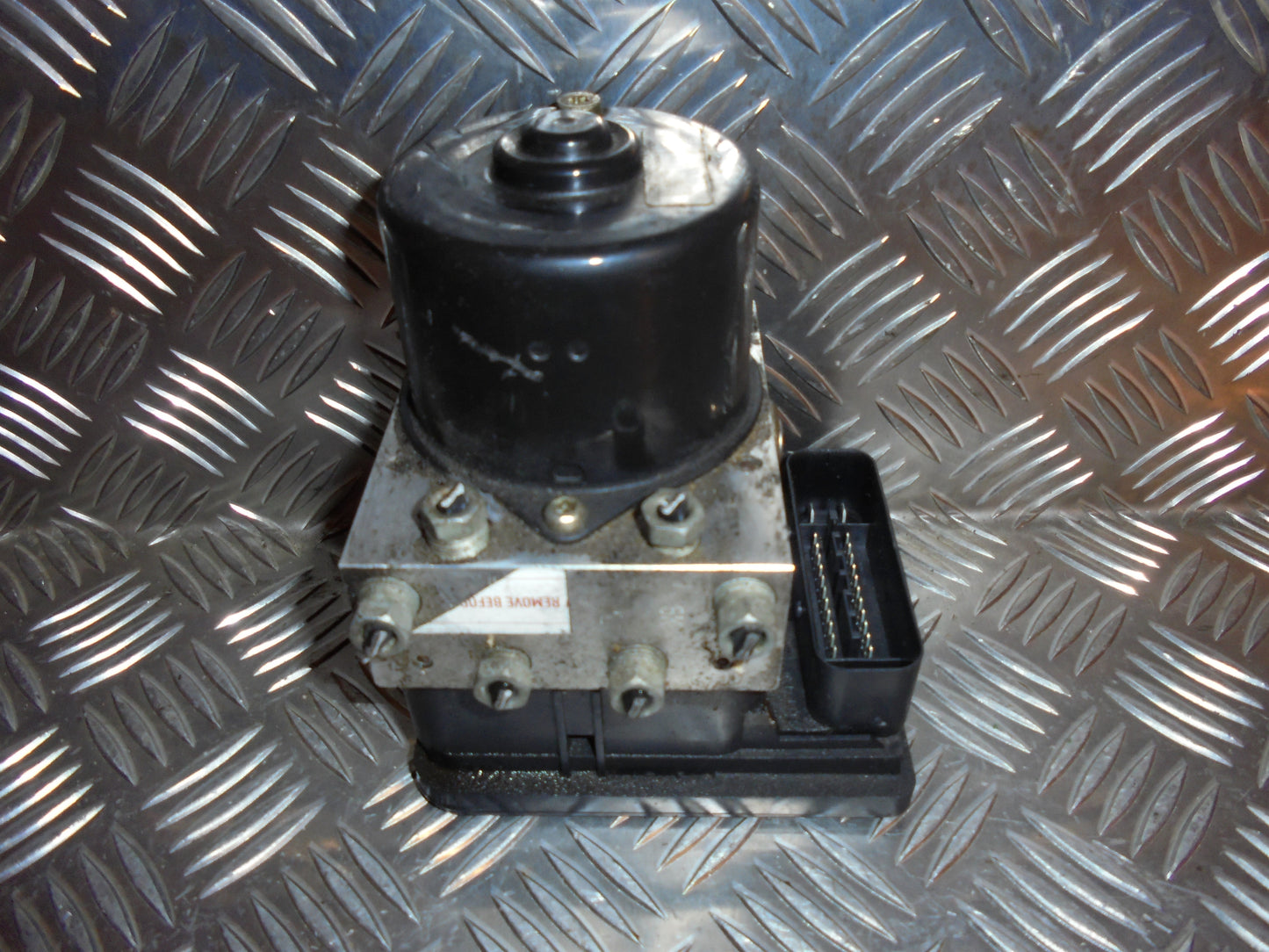 Opel Astra H Abs Pumpe Med OEM Nr. 13157578 Fra Opel Ophugger