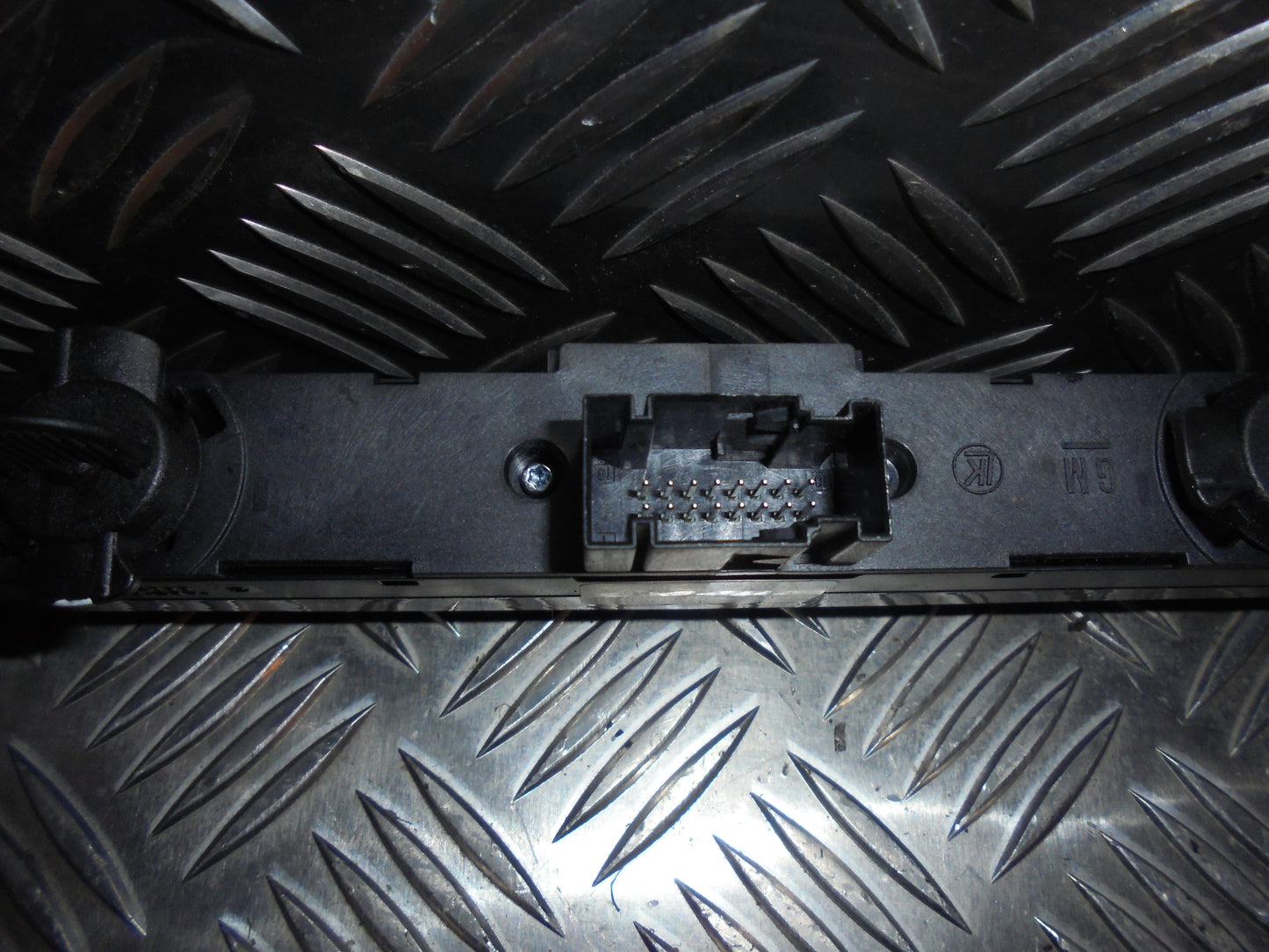 Opel Astra H Kontakt Katastrofe Med OEM Nr. Ophugger Fra Opel Ophugger