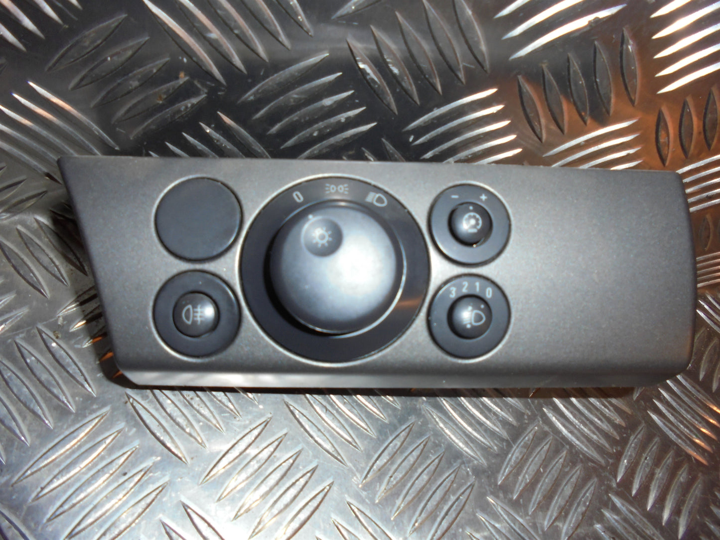 Opel Astra H Kontakt Lys Med OEM Nr. Ophugger Fra Opel Ophugger