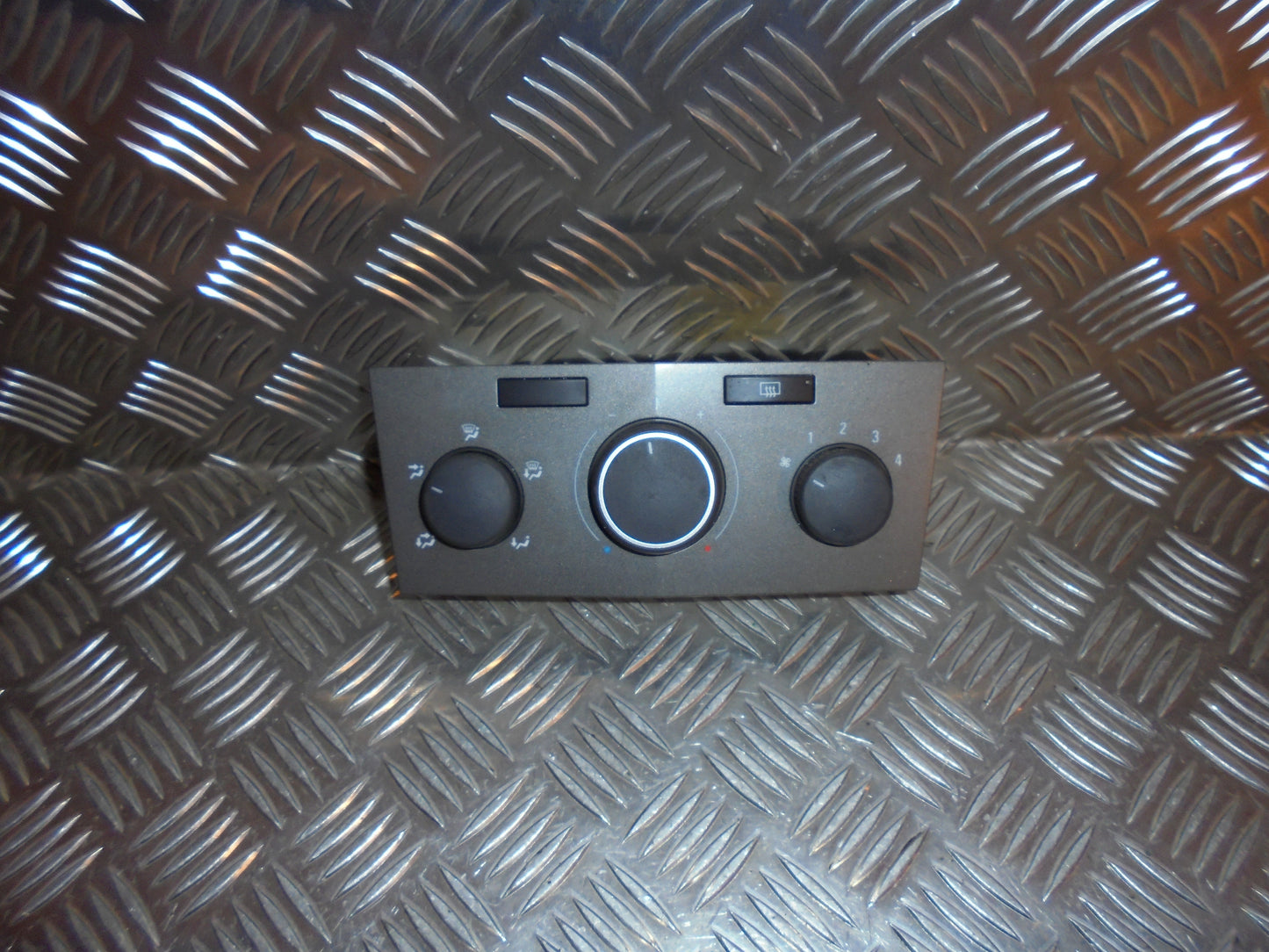 Opel Astra H Varmeregulering Med OEM Nr. Ophugger Fra Opel Ophugger