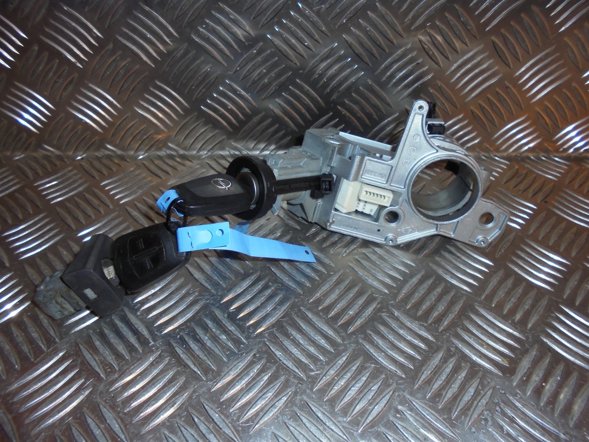 Opel Astra H Låsesæt  Med OEM Nr. Ophugger Fra Opel Ophugger