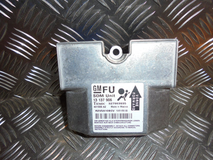 Opel Astra H Airbag Elboks Med OEM Nr. Ophugger Fra Opel Ophugger