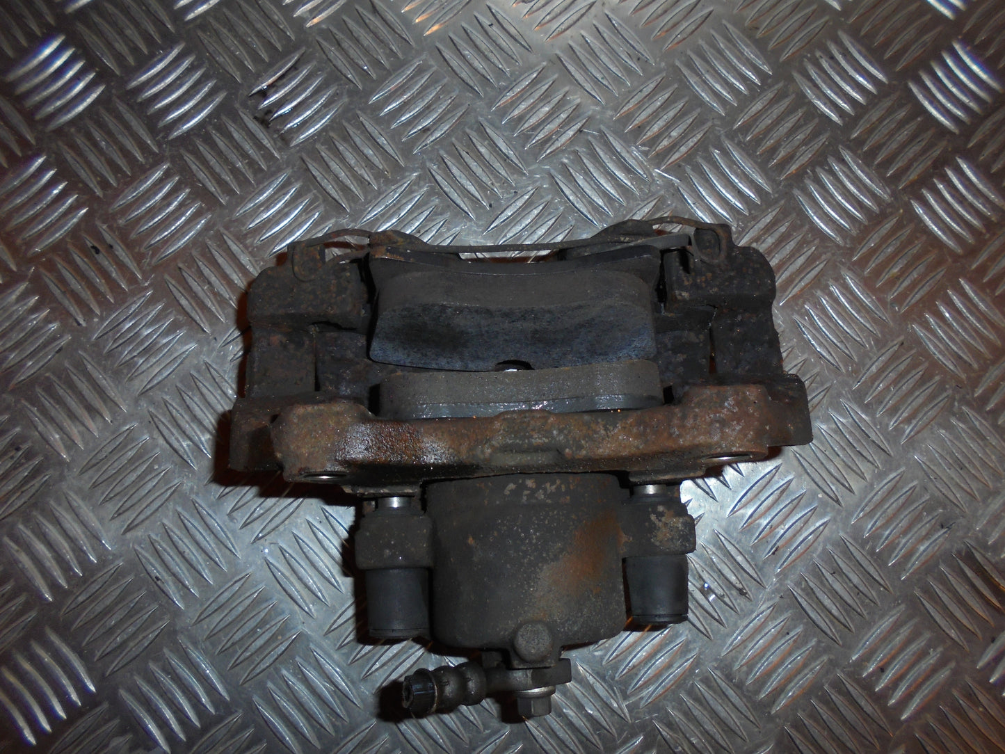 Opel Astra H Bremsekaliber HF Med OEM Nr. Ophugger Fra Opel Ophugger