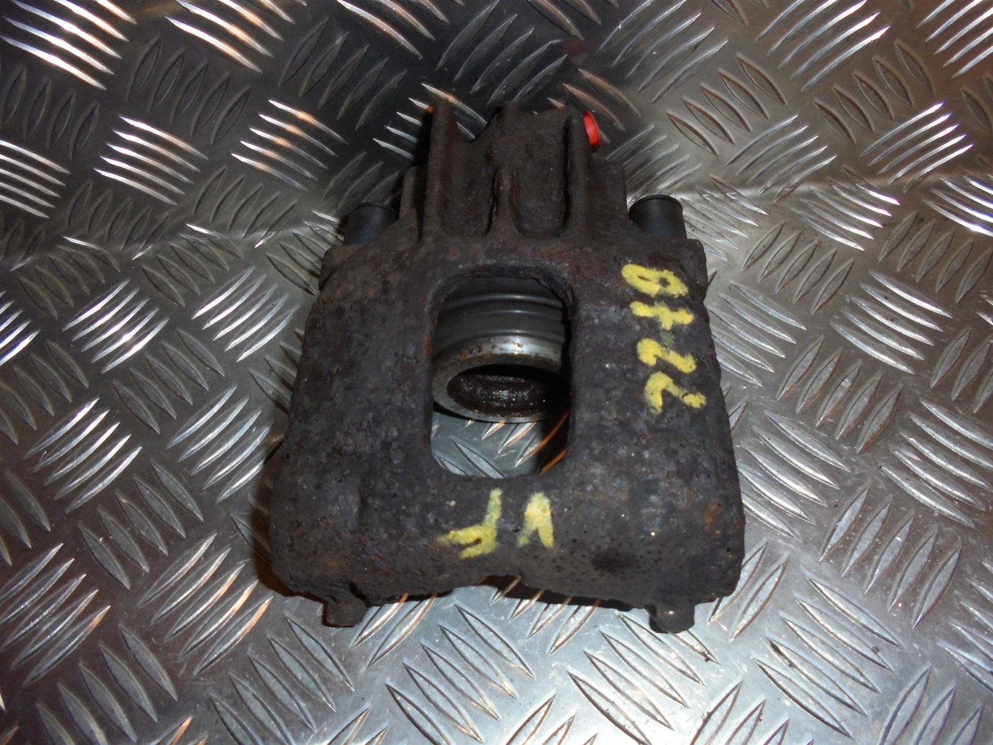 Ford Focus Bremsekaliber VF Med OEM Nr. Ophugger Fra Ford Ophugger