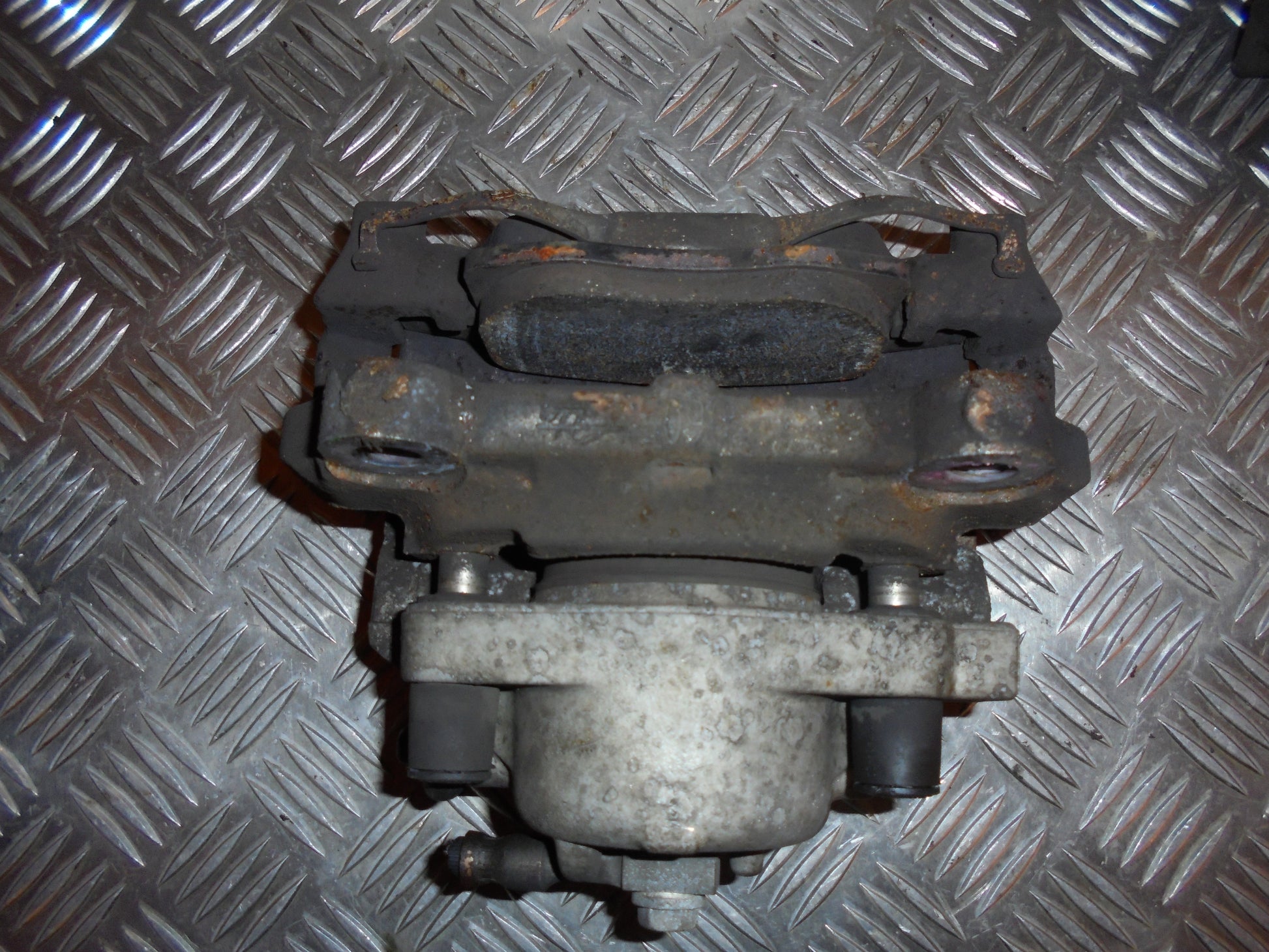 Opel Vectra C Bremsekaliber HF Med OEM Nr. Ophugger Fra Opel Ophugger