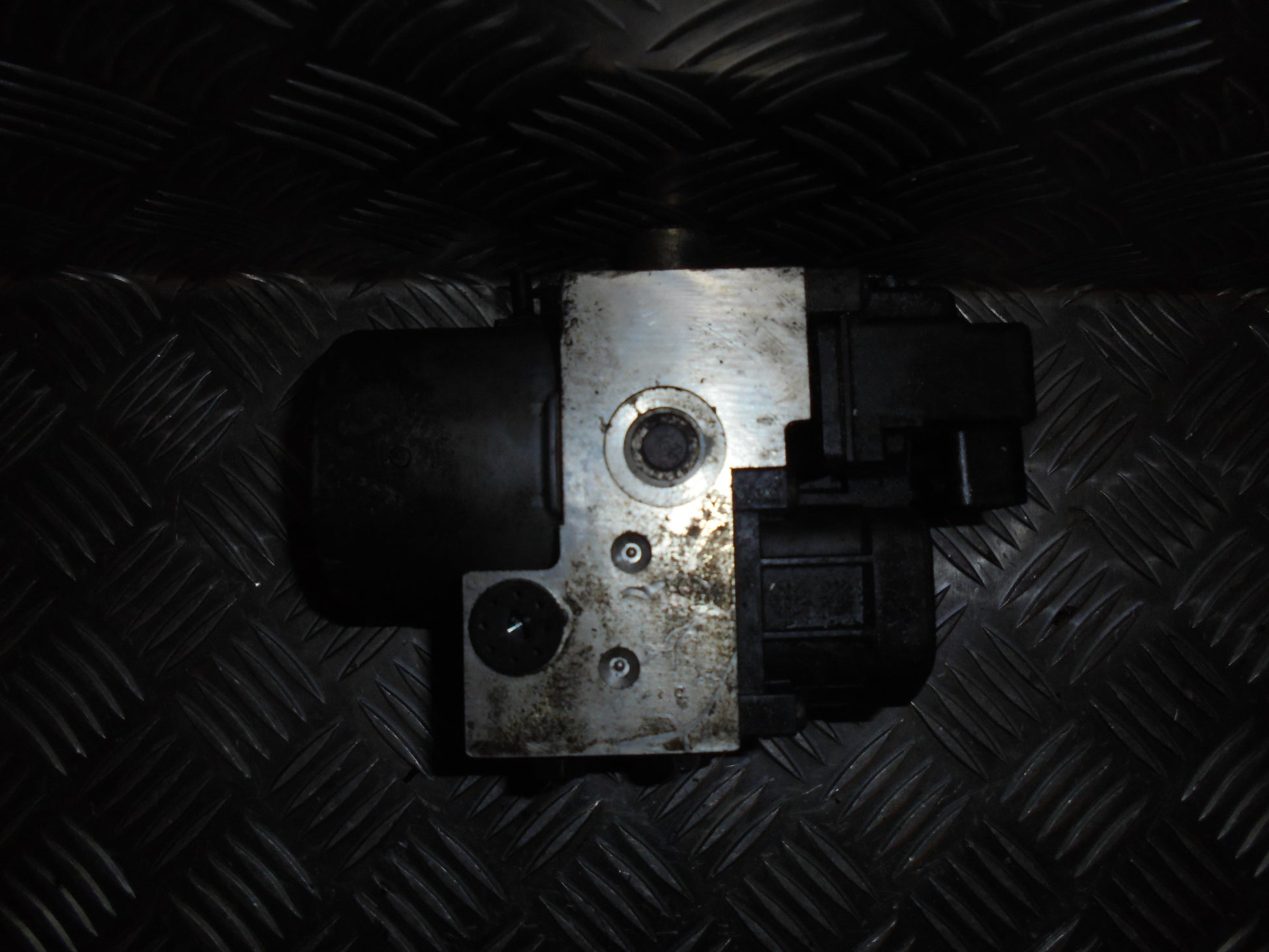 VW Passat 3B Abs Pumpe Med OEM Nr. 0273004281 Fra VW Ophugger