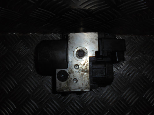 VW Passat 3B Abs Pumpe Med OEM Nr. 0273004281 Fra VW Ophugger