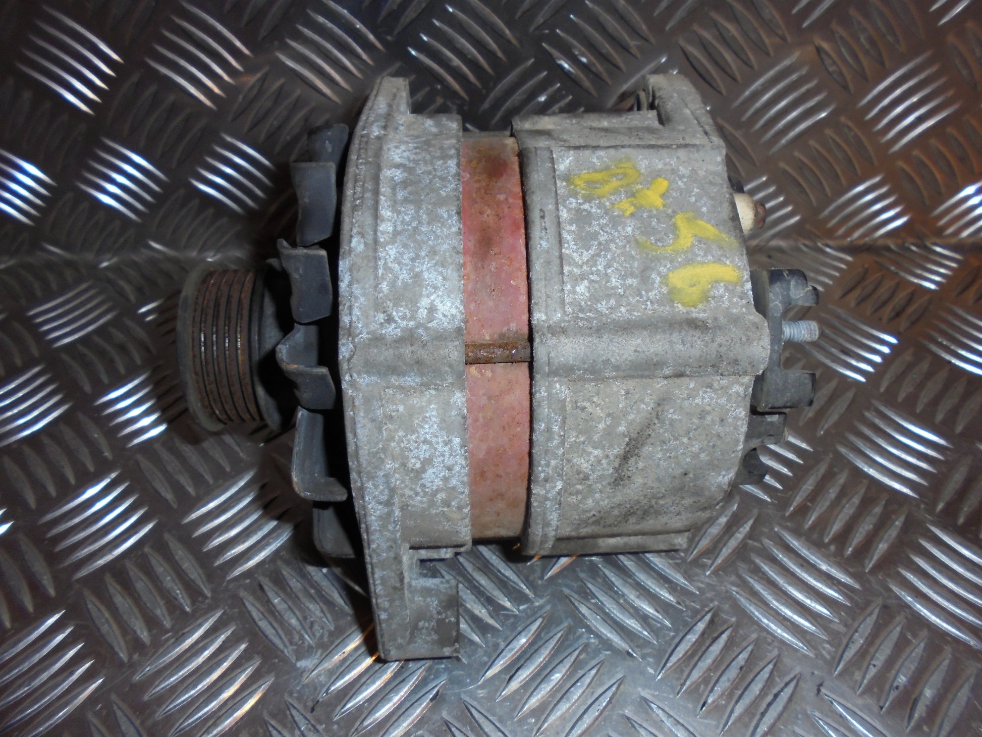 Opel Astra F Generator Med OEM Nr. Ophugger Fra Opel Ophugger