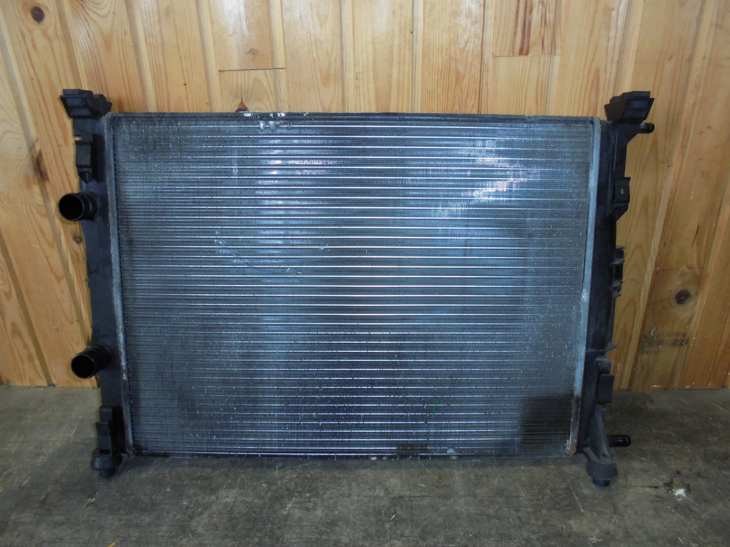Renault Megane 2 Køler Med OEM Nr. 7711135784 Fra Renault Ophugger