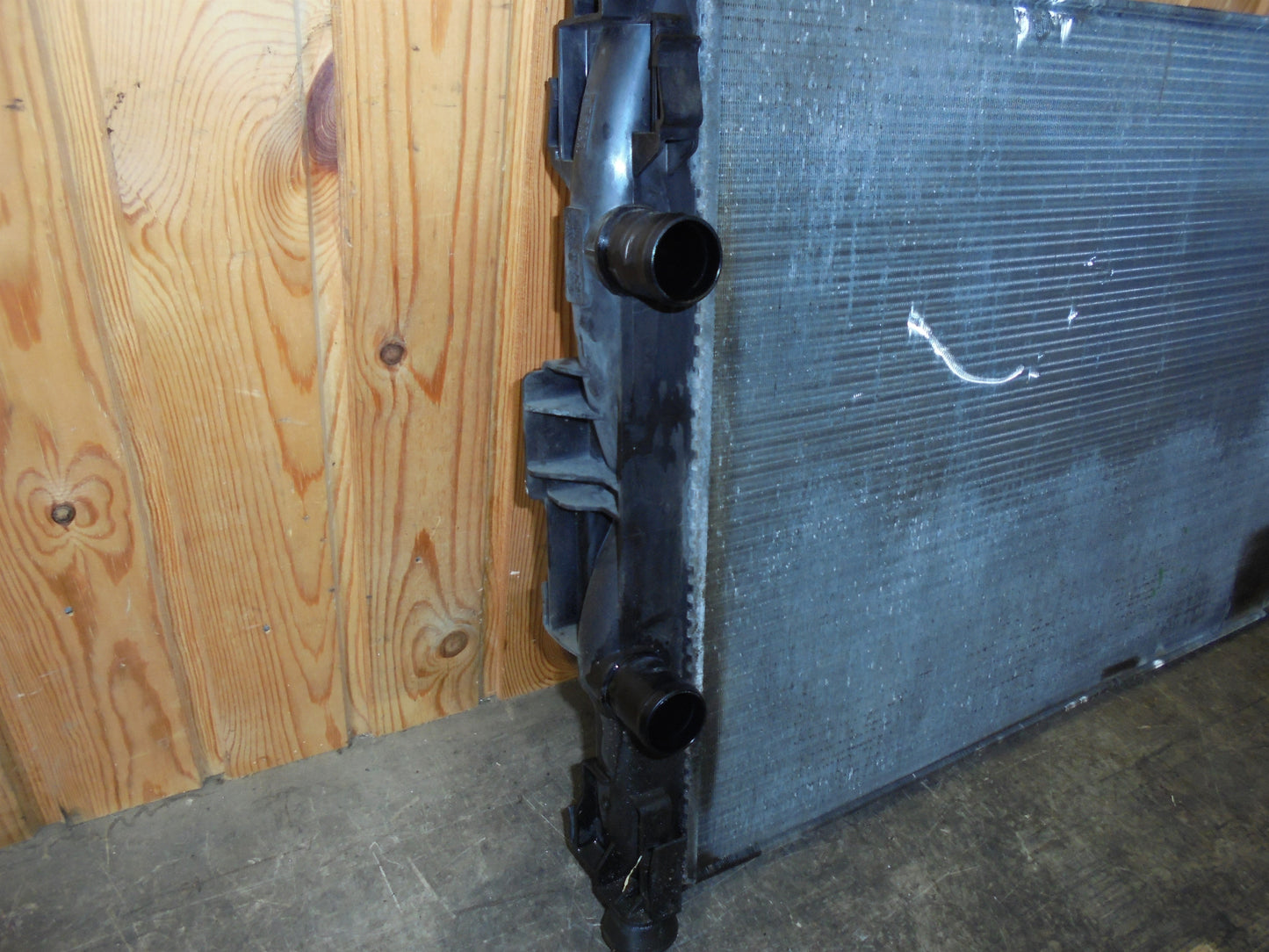 Renault Megane 2 Køler Med OEM Nr. 7711135784 Fra Renault Ophugger