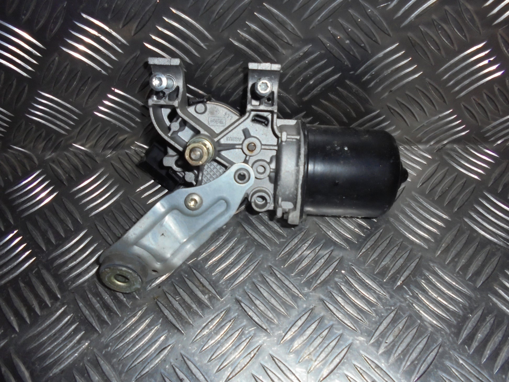 Renault Megane 2 Viskermotor Med OEM Nr. 53555602 Fra Renault Ophugger