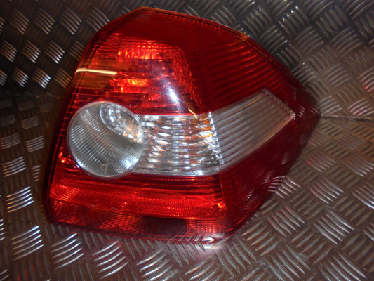 Renault Megane 2 Baglygte Med OEM Nr. Ophugger Fra Renault Ophugger