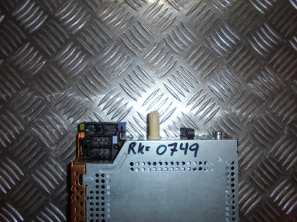 Renault Megane 2 Radio M/Cd Med OEM Nr. Ophugger Fra Renault Ophugger
