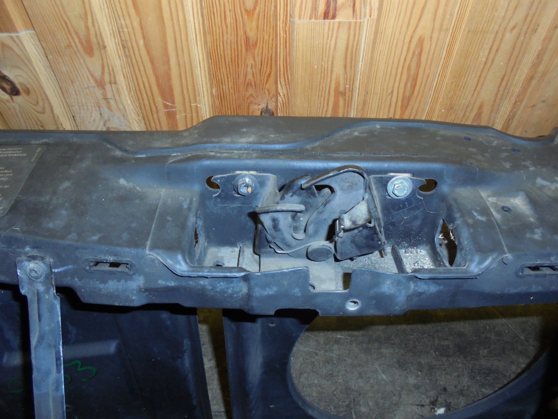 VW Lupo 6E/6X Låseplade Med OEM Nr. 6X0805594 Fra VW Ophugger