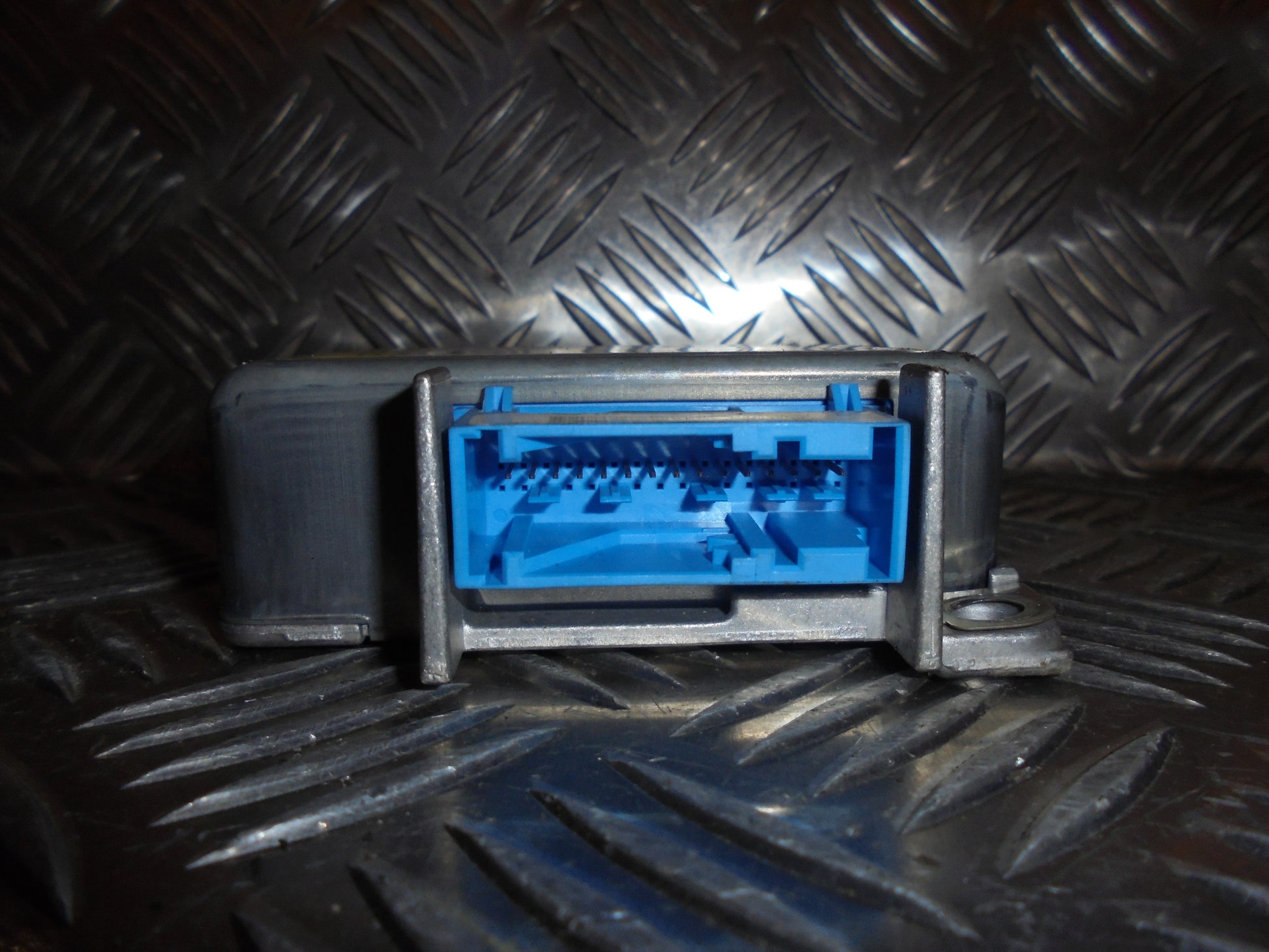 Volvo 850 Airbag Elboks Med OEM Nr. Ophugger Fra Volvo Ophugger