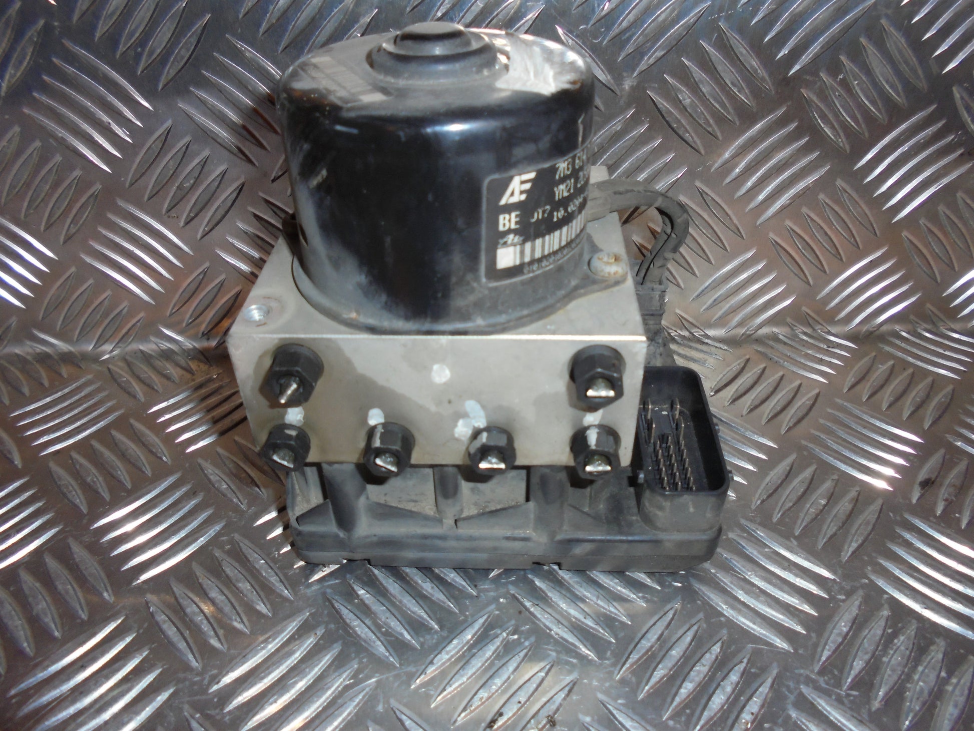 VW Sharan 7M Abs Pumpe Med OEM Nr. 1J0907379P Fra VW Ophugger