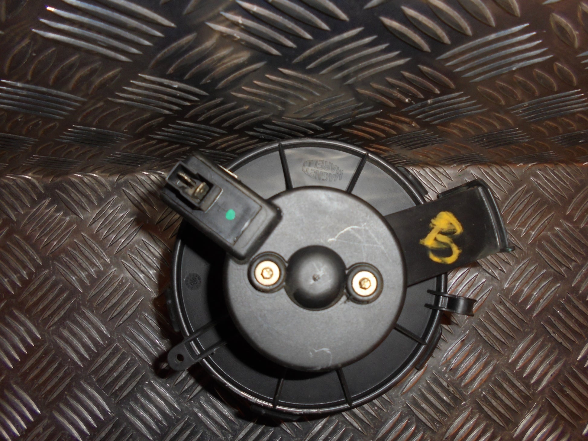 Peugeot 307 Varmeblæser Med OEM Nr. 6441P1 Fra Peugeot Ophugger