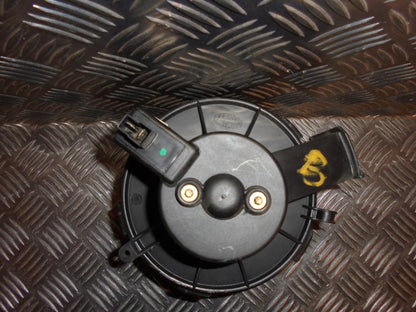 Peugeot 307 Varmeblæser Med OEM Nr. 6441P1 Fra Peugeot Ophugger