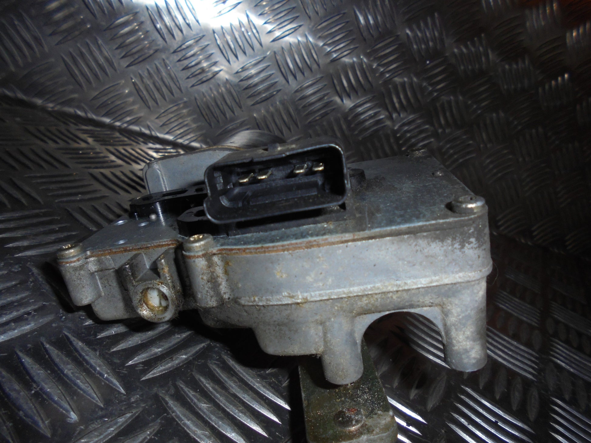 Peugeot 307 Viskermotor Med OEM Nr. Ophugger Fra Peugeot Ophugger