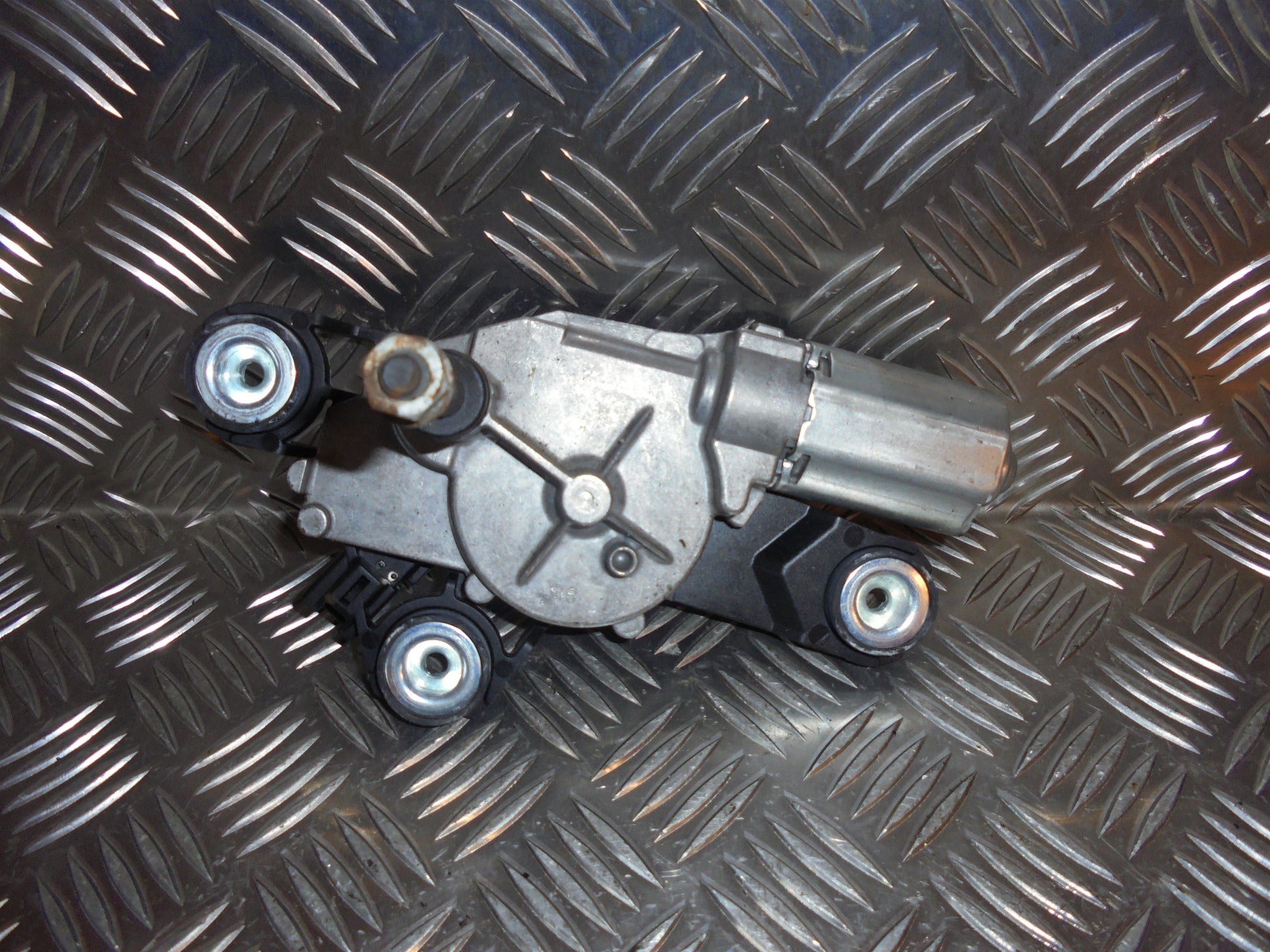 Ford C‑Max 1 Bagrudevisker Motor Med OEM Nr. Ophugger Fra Ford Ophugger