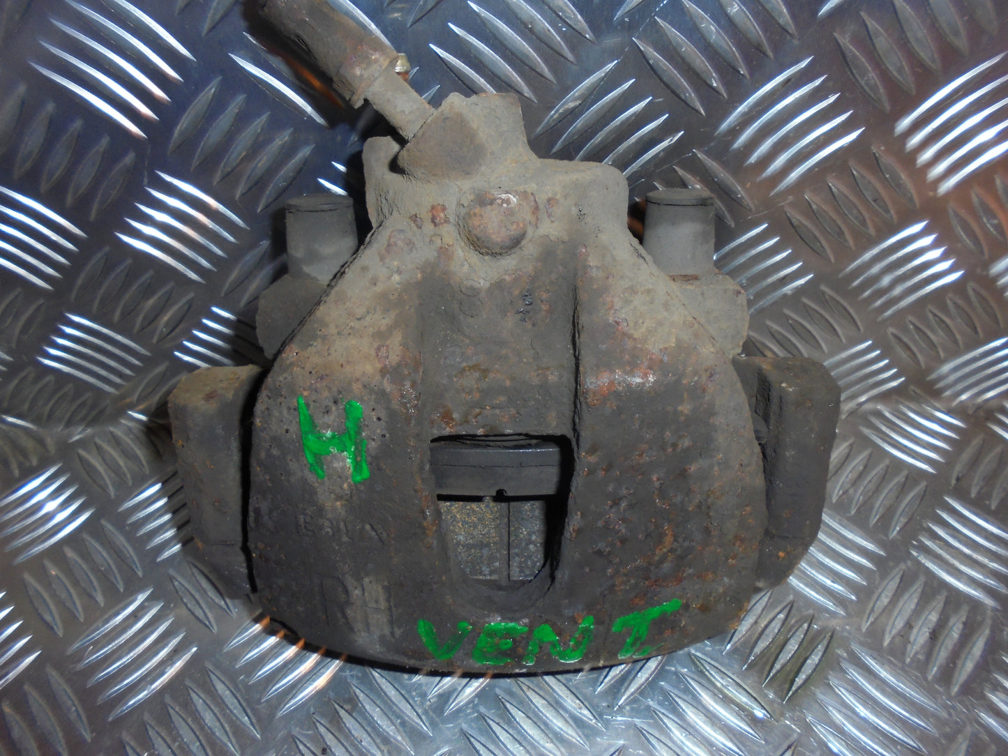 Ford C‑Max 1 Bremsekaliber HF Med OEM Nr. Ophugger Fra Ford Ophugger