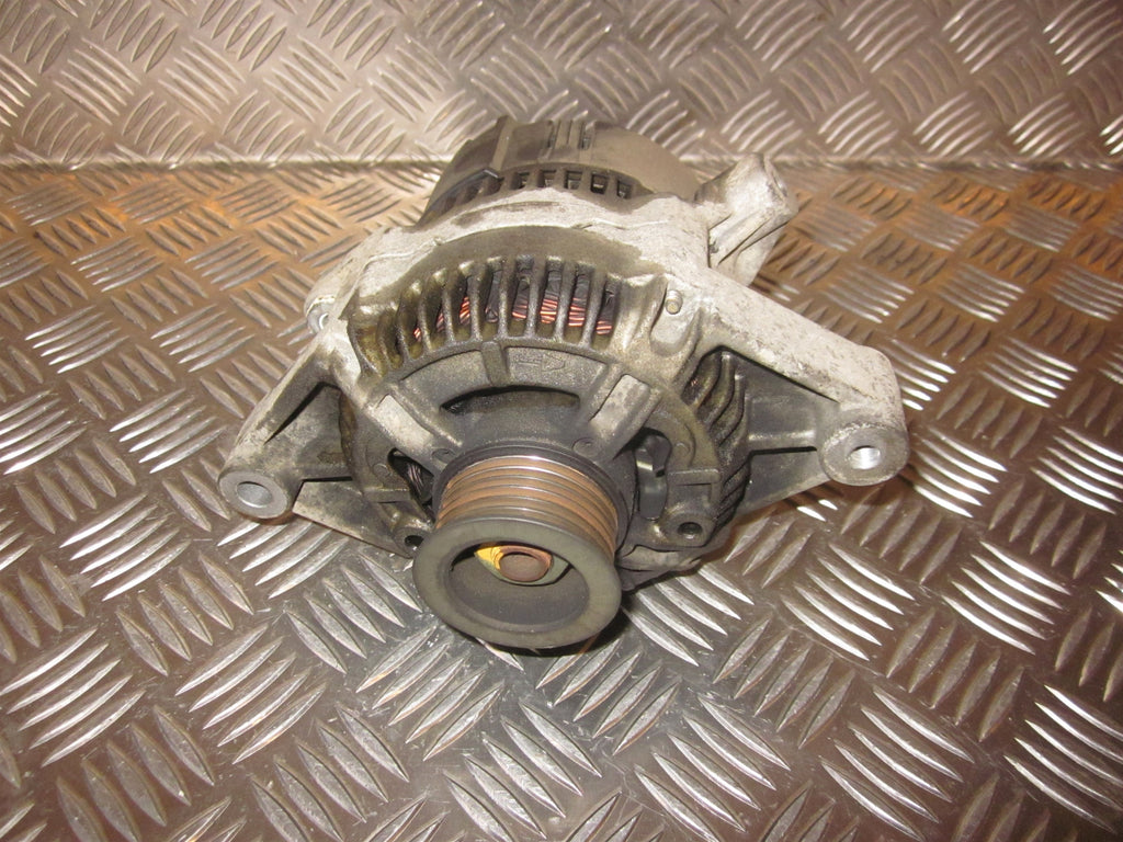 Opel Vectra B Generator Med OEM Nr. 90413760 Fra Opel Ophugger