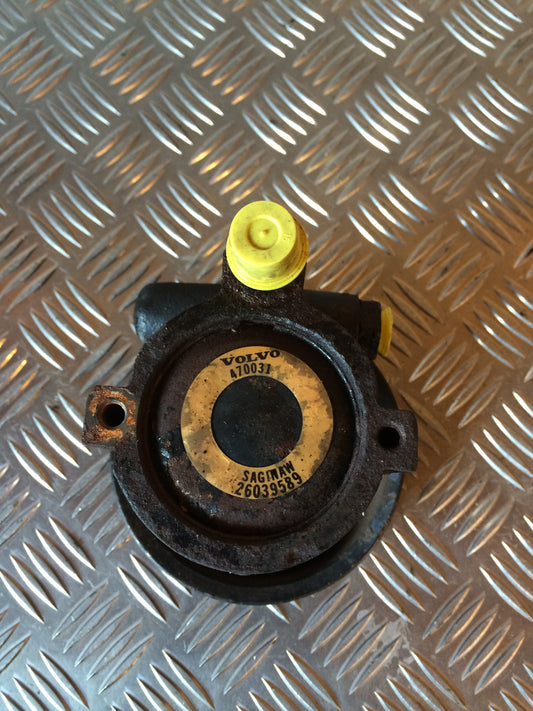 Volvo 440/460 Servopumpe Med OEM Nr. Ophugger Fra Volvo Ophugger