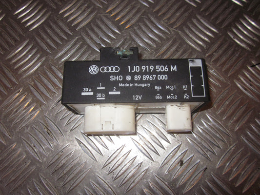 Skoda Fabia Relæ Køleblæser Med OEM Nr. 1J0919506M Fra Skoda Ophugger