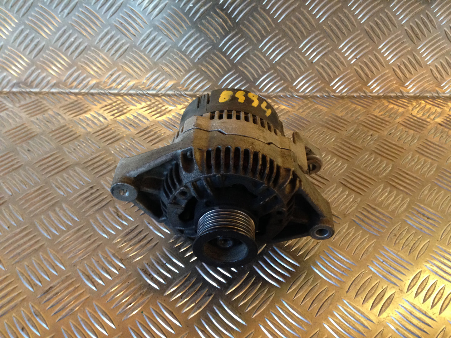 Opel Astra F Generator Med OEM Nr. 12038600130 Fra Opel Ophugger