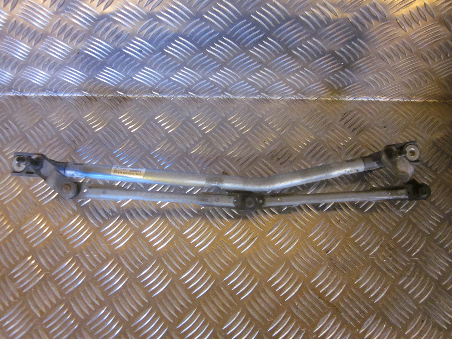 Skoda Fabia Viskertræk Med OEM Nr. 6Y1955603 Fra Skoda Ophugger