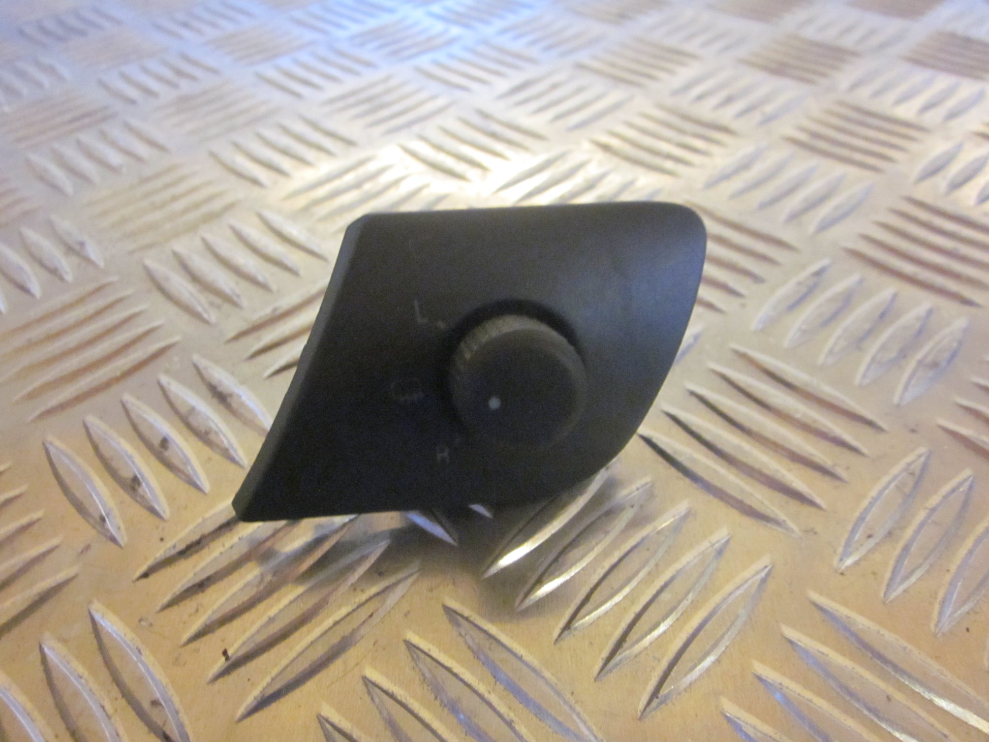 Skoda Fabia Kontakt Sidespejl Med OEM Nr. 6Y1959565E Fra Skoda Ophugger