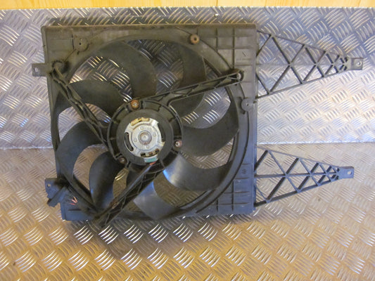 Skoda Fabia Kølerblæser El Med OEM Nr. 6Q0121207N Fra Skoda Ophugger