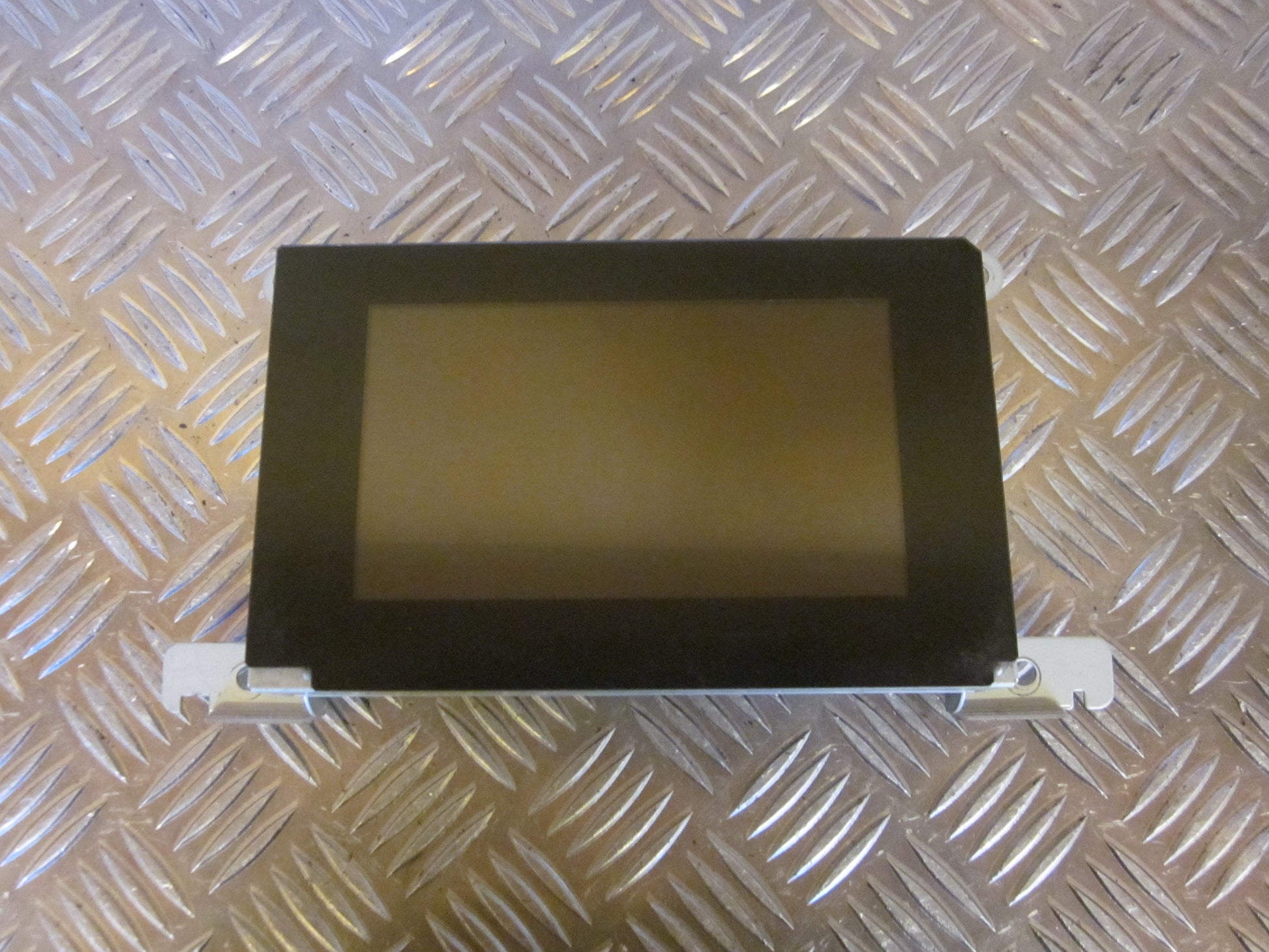 Nissan Primera P12 Radio, Multi Display Med OEM Nr. Ophugger Fra Nissan Ophugger