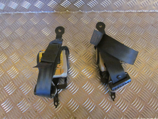 Nissan Primera P12 Sikkerhedsseler For Med OEM Nr. Ophugger Fra Nissan Ophugger