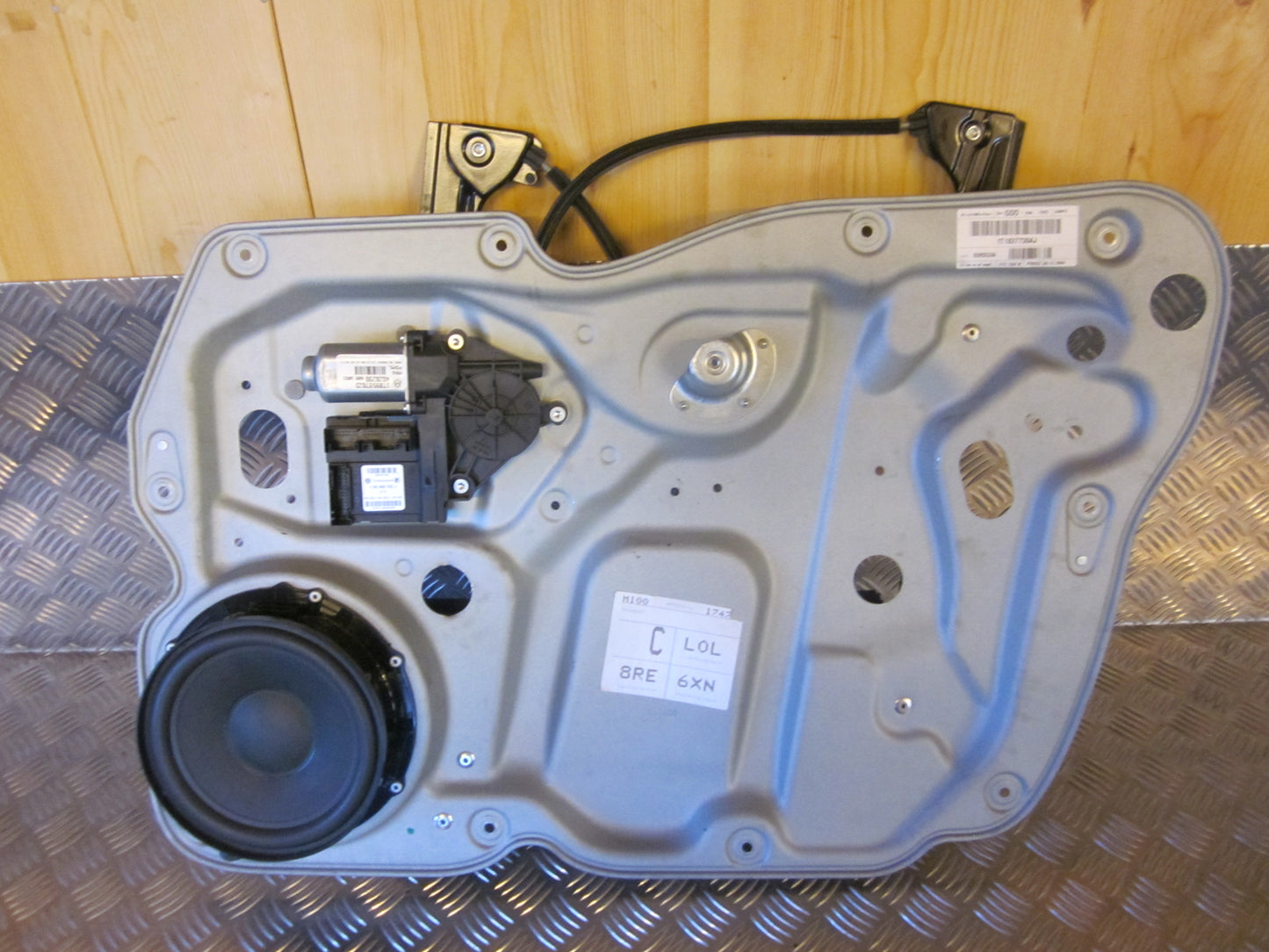 VW Touran 1T GP Rudemotor - Rudehejs Med OEM Nr. 1T0959702D Fra VW Ophugger