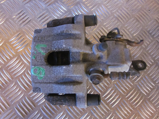 Nissan Primera P12 Bremsekaliber VB Med OEM Nr. Ophugger Fra Nissan Ophugger