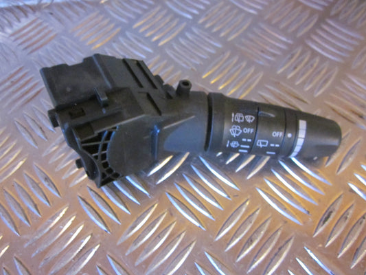 Nissan Primera P12 Kontakt Visker Med OEM Nr. Ophugger Fra Nissan Ophugger