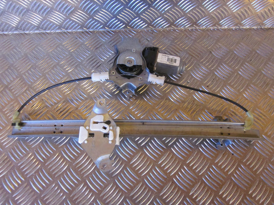 Nissan Primera P12 Rudemotor - Rudehejs Med OEM Nr. Ophugger Fra Nissan Ophugger