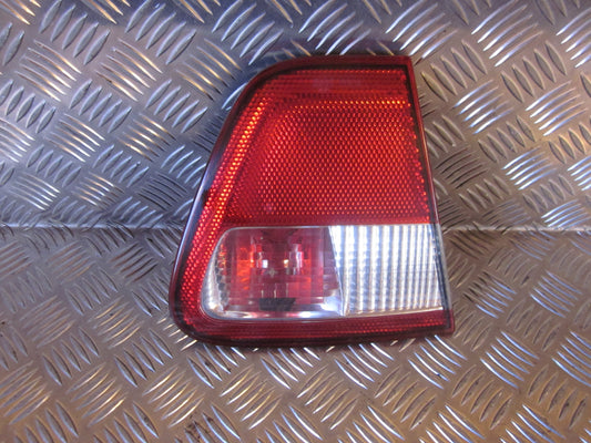 Seat Cordoba Baglygte Med OEM Nr. Ophugger Fra Seat Ophugger