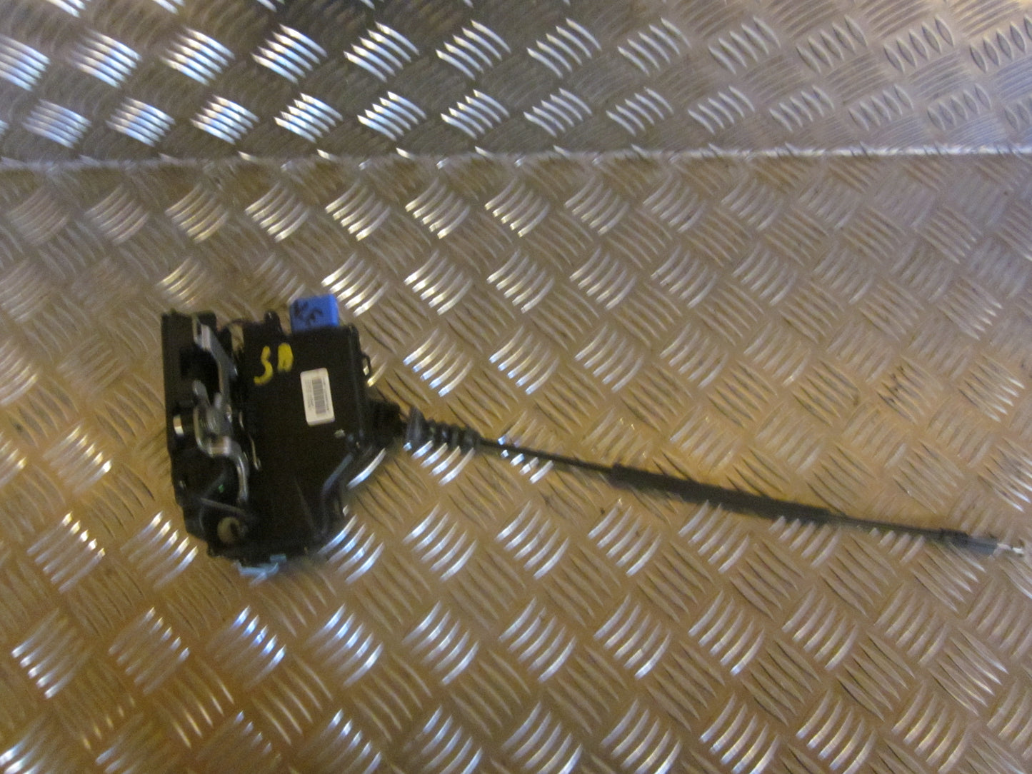 Skoda Octavia Dørlås Med OEM Nr. 3D1837015AB Fra Skoda Ophugger