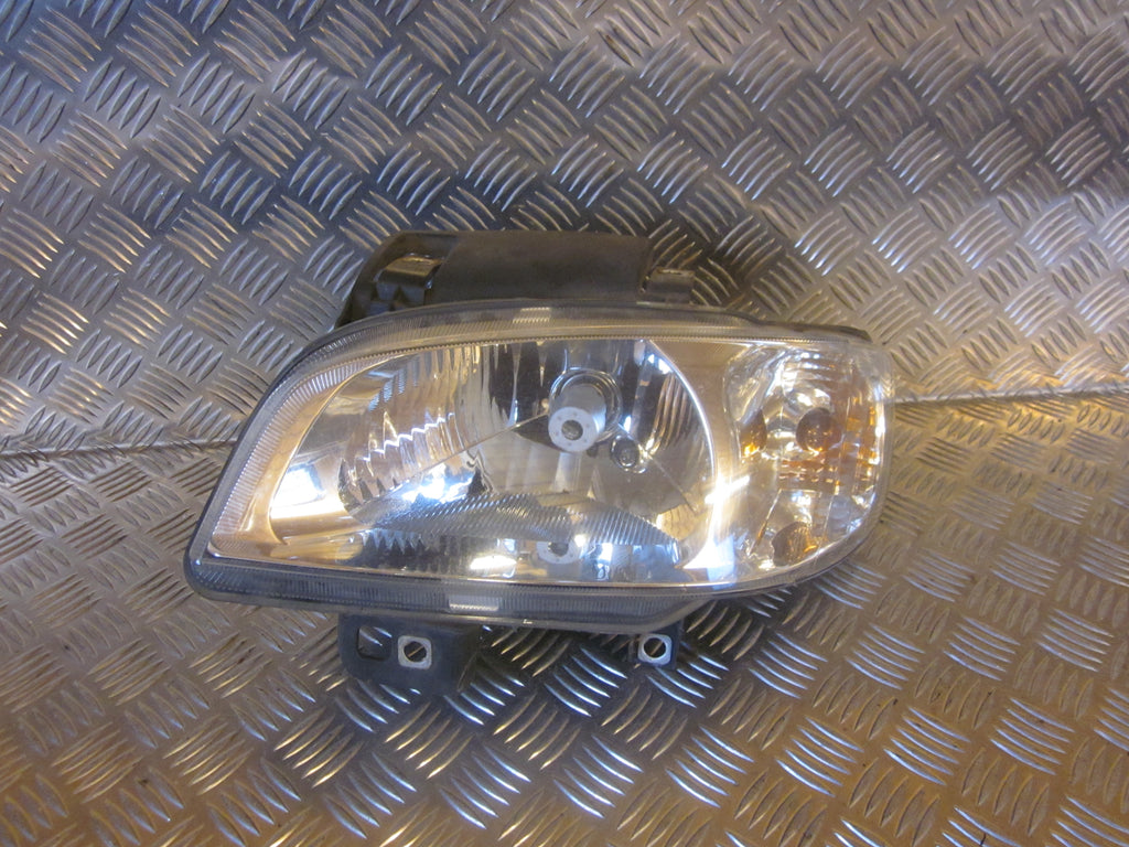 Seat Cordoba Forlygte Med OEM Nr. 6K1941043A Fra Seat Ophugger