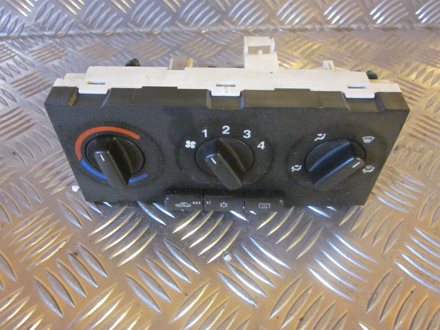 Opel Astra G Varmeregulering Med OEM Nr. Ophugger Fra Opel Ophugger