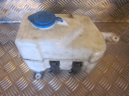 Suzuki Grand Vitara Sprinkler M/Motor Med OEM Nr. Ophugger Fra Suzuki Ophugger