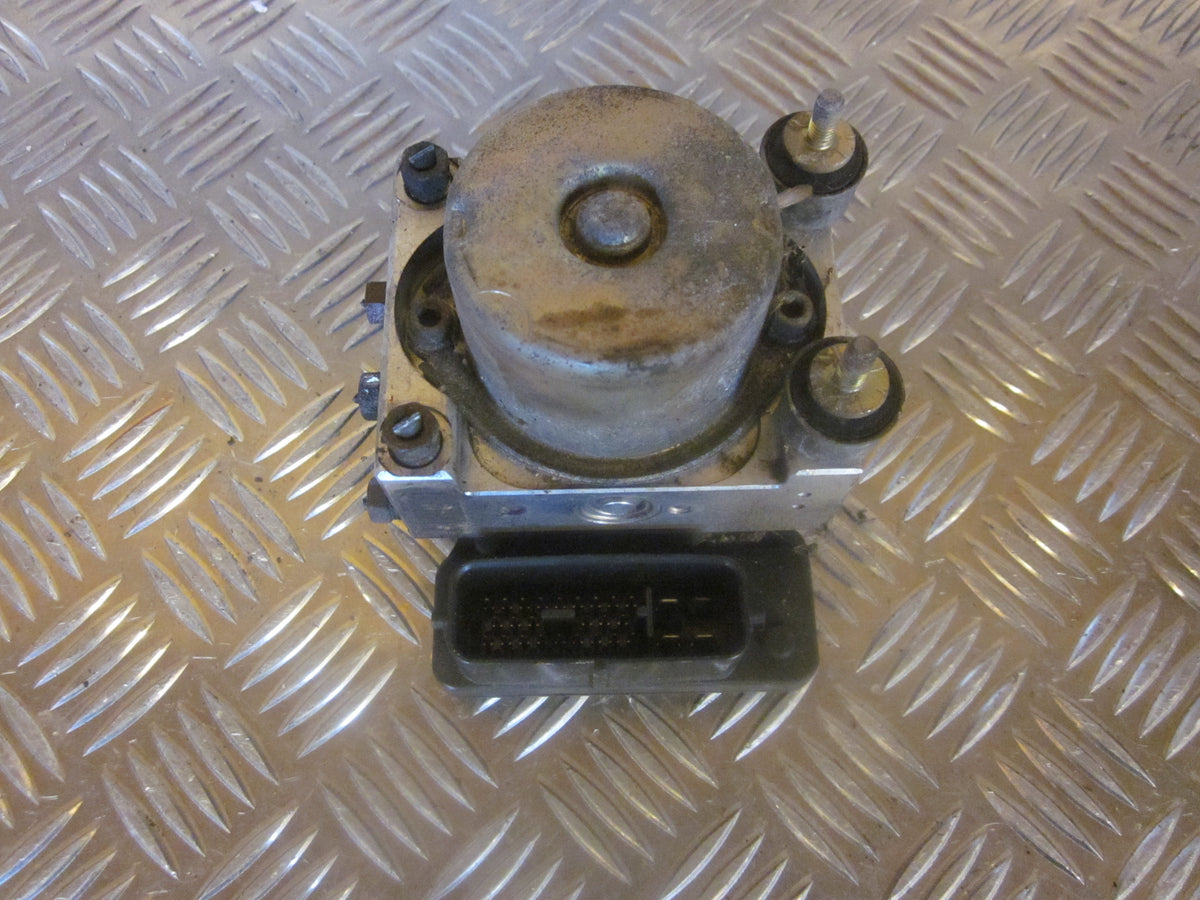 Suzuki Grand Vitara ABS Pumpe Med OEM Nr. 8605162634134 Fra Suzuki Ophugger
