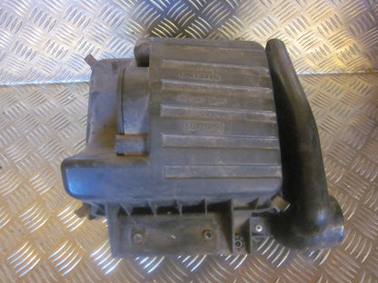 Suzuki Grand Vitara Luftfilterkasse  Med OEM Nr. Ophugger Fra Suzuki Ophugger