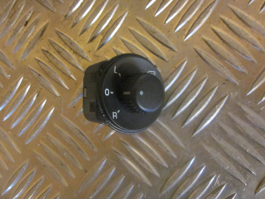 Skoda Octavia Kontakt Sidespejl Med OEM Nr. Ophugger Fra Skoda Ophugger