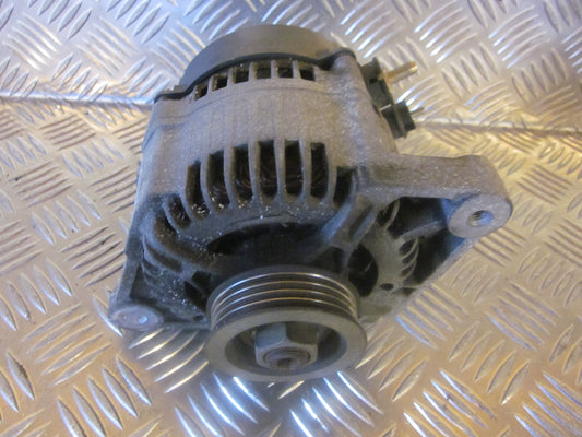 Nissan Primera P11 Generator Med OEM Nr. 231002F010 Fra Nissan Ophugger