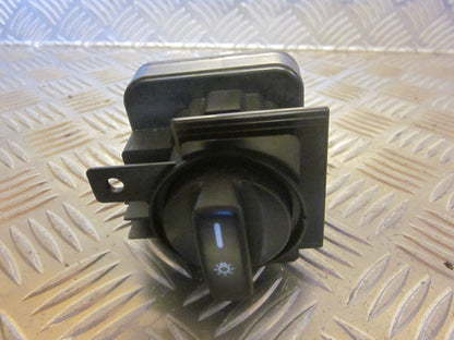 Mercedes A W169 Kontakt Lys Med OEM Nr. Ophugger Fra Mercedes Ophugger