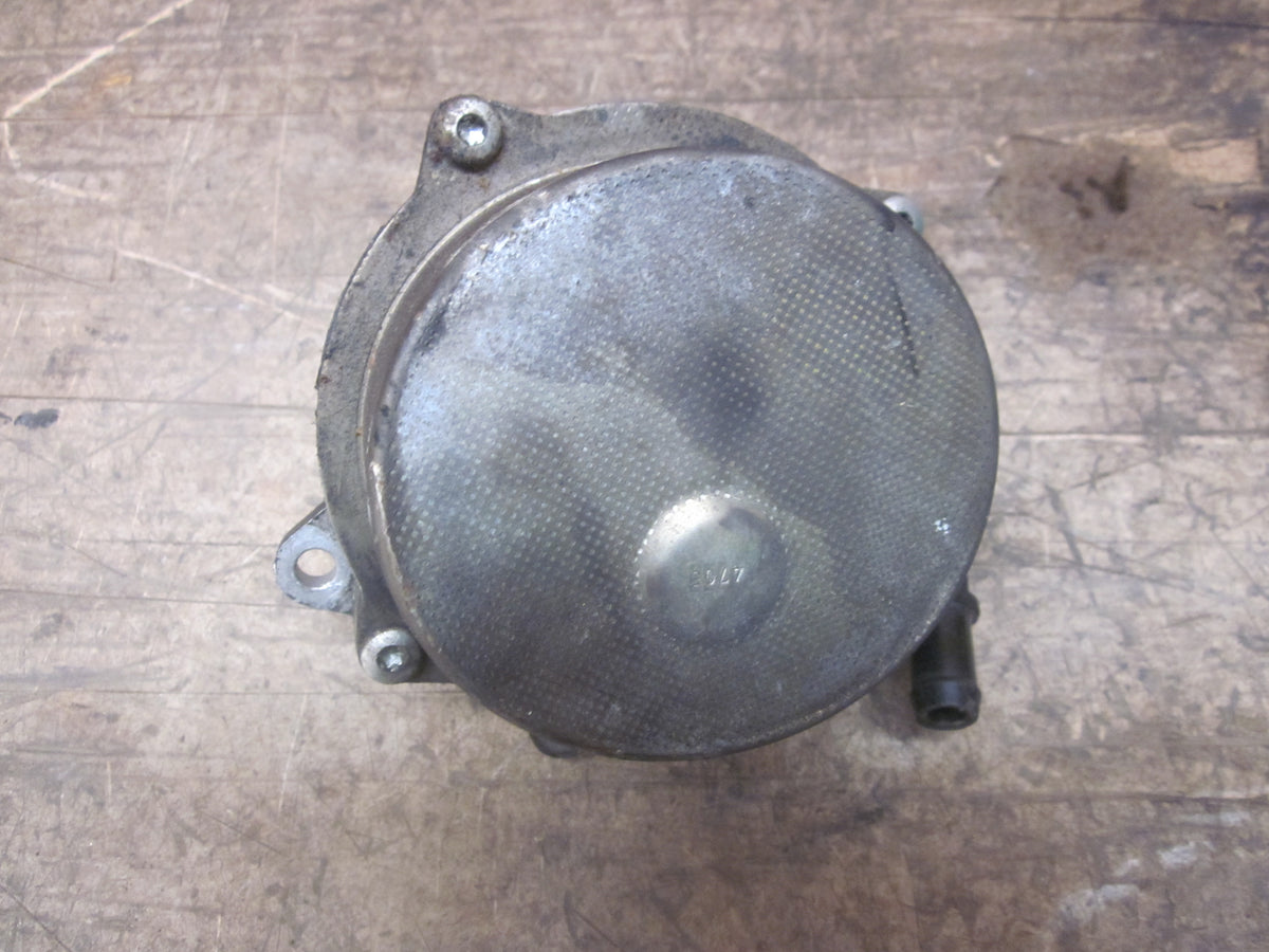 Skoda Superb Vacuumpumpe Med OEM Nr. 057145100K Fra Skoda Ophugger