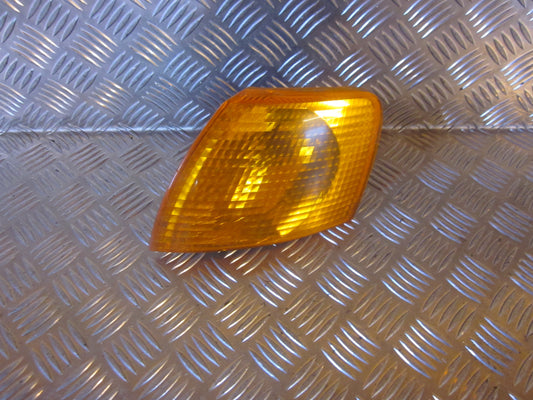 VW Passat 3B Blinklygte For Med OEM Nr. Ophugger Fra VW Ophugger